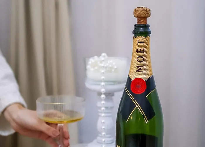 Louvre By Masterpiece Apts - Lux & Confort